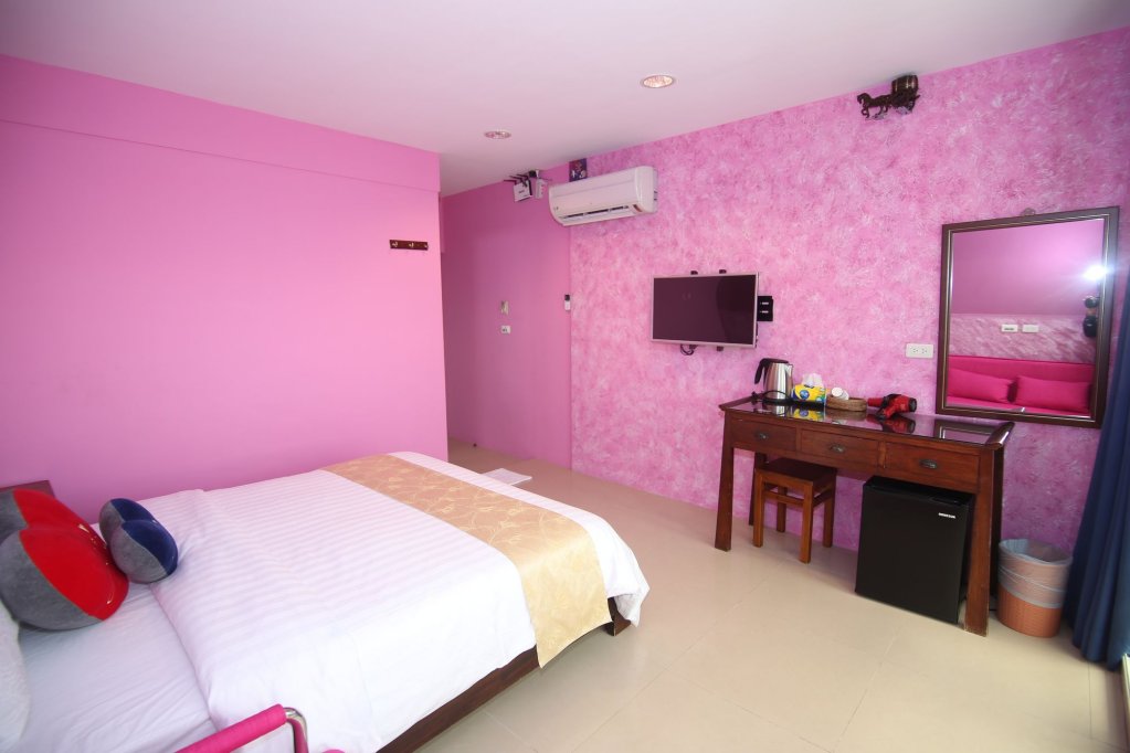 water front hotel