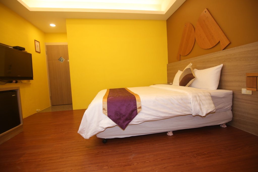 water front hotel