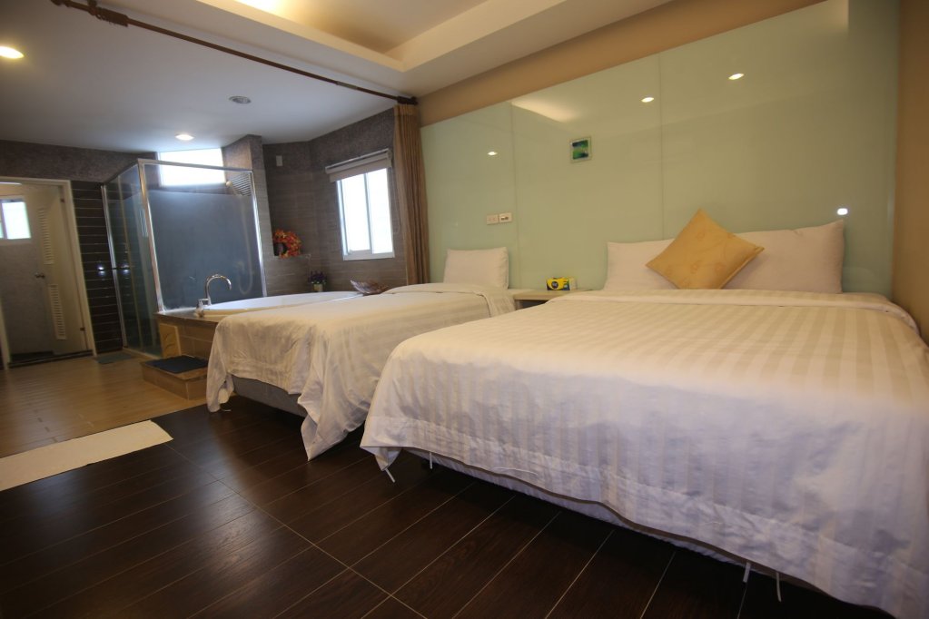 water front hotel