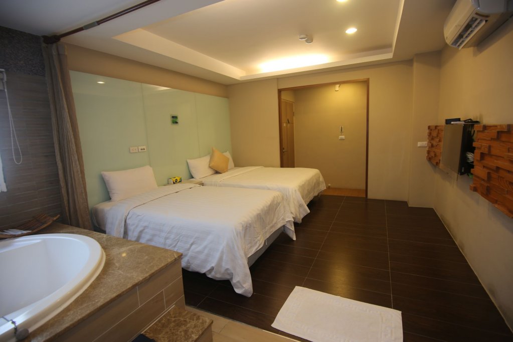 water front hotel