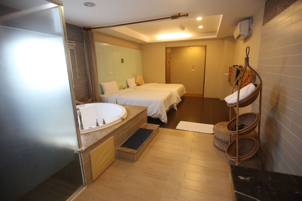water front hotel