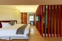 sasa nor lamour b and b