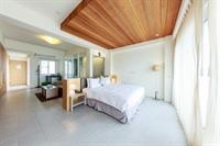 sasa nor lamour b and b