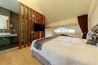 sasa nor lamour b and b