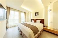 sasa nor lamour b and b