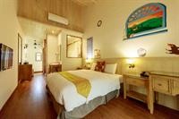 sasa nor lamour b and b