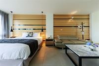 sasa nor lamour b and b