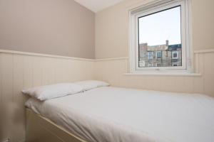 destiny student meadow court campus accommodation