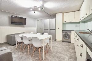 destiny student meadow court campus accommodation