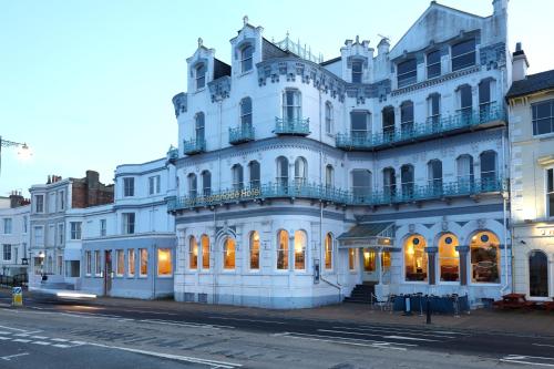 royal esplanade hotel