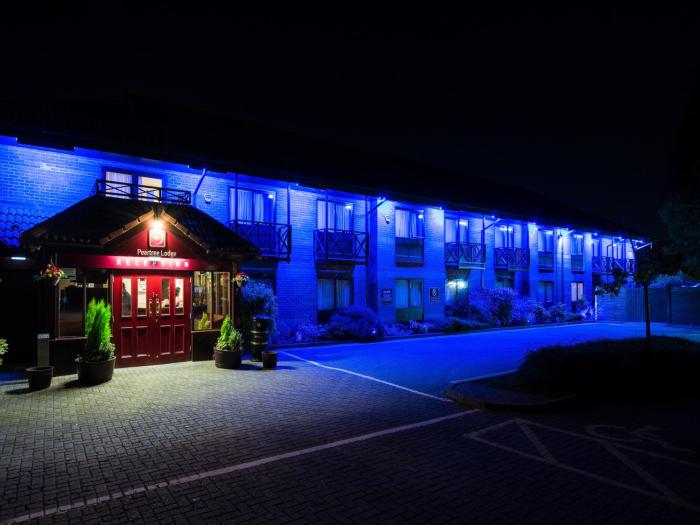 peartree lodge waterside