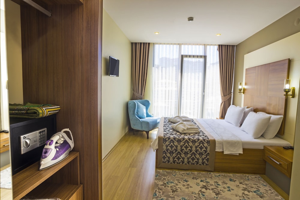 alesha suite