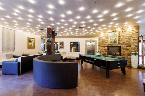 green wood hotel and spa