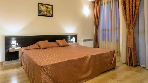 green wood hotel and spa
