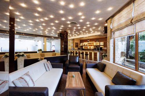 green wood hotel and spa