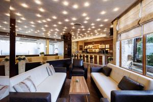 green wood hotel and spa