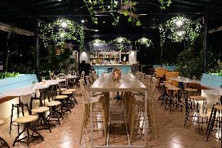 stone house hotel quezon city