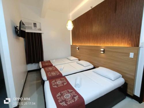 stone house hotel quezon city