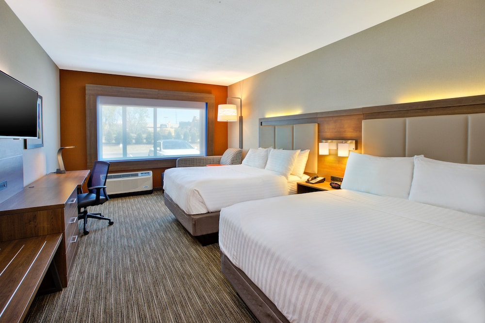 holiday inn express and suites new castle by ihg