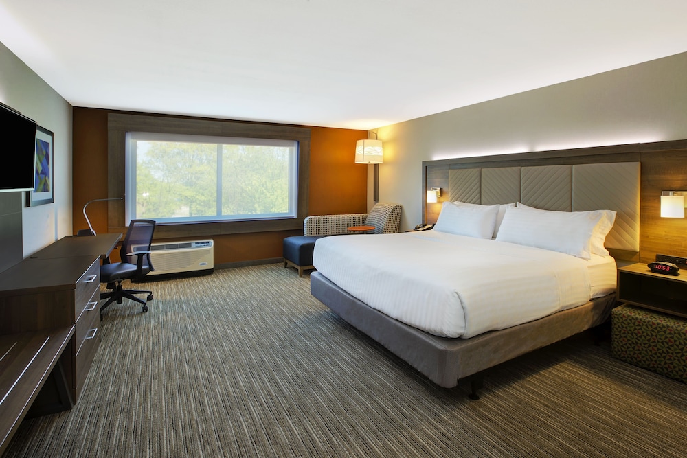 holiday inn express and suites new castle by ihg