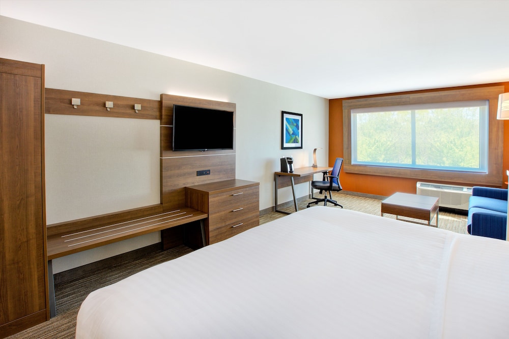 holiday inn express and suites new castle by ihg