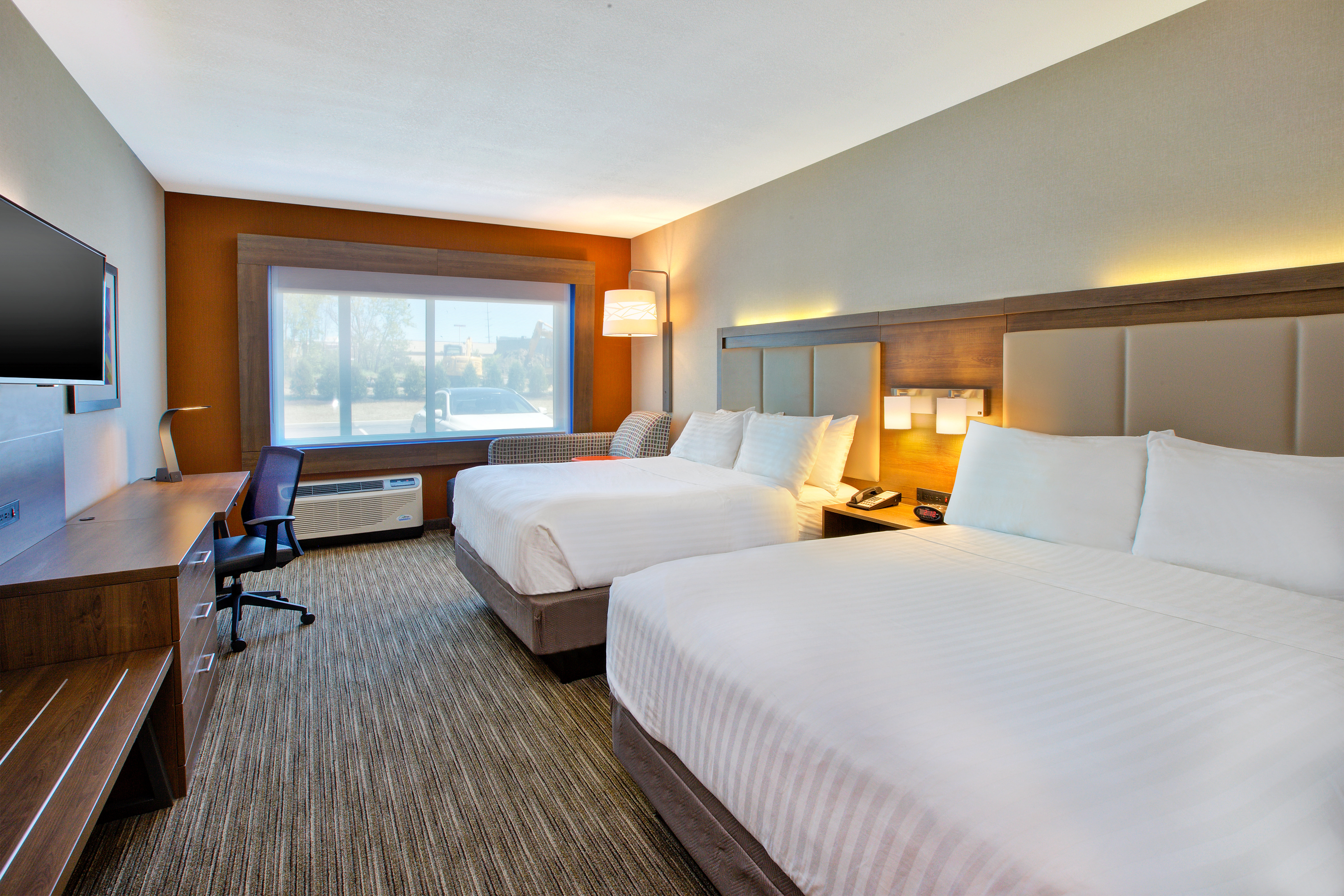 holiday inn express and suites new castle by ihg