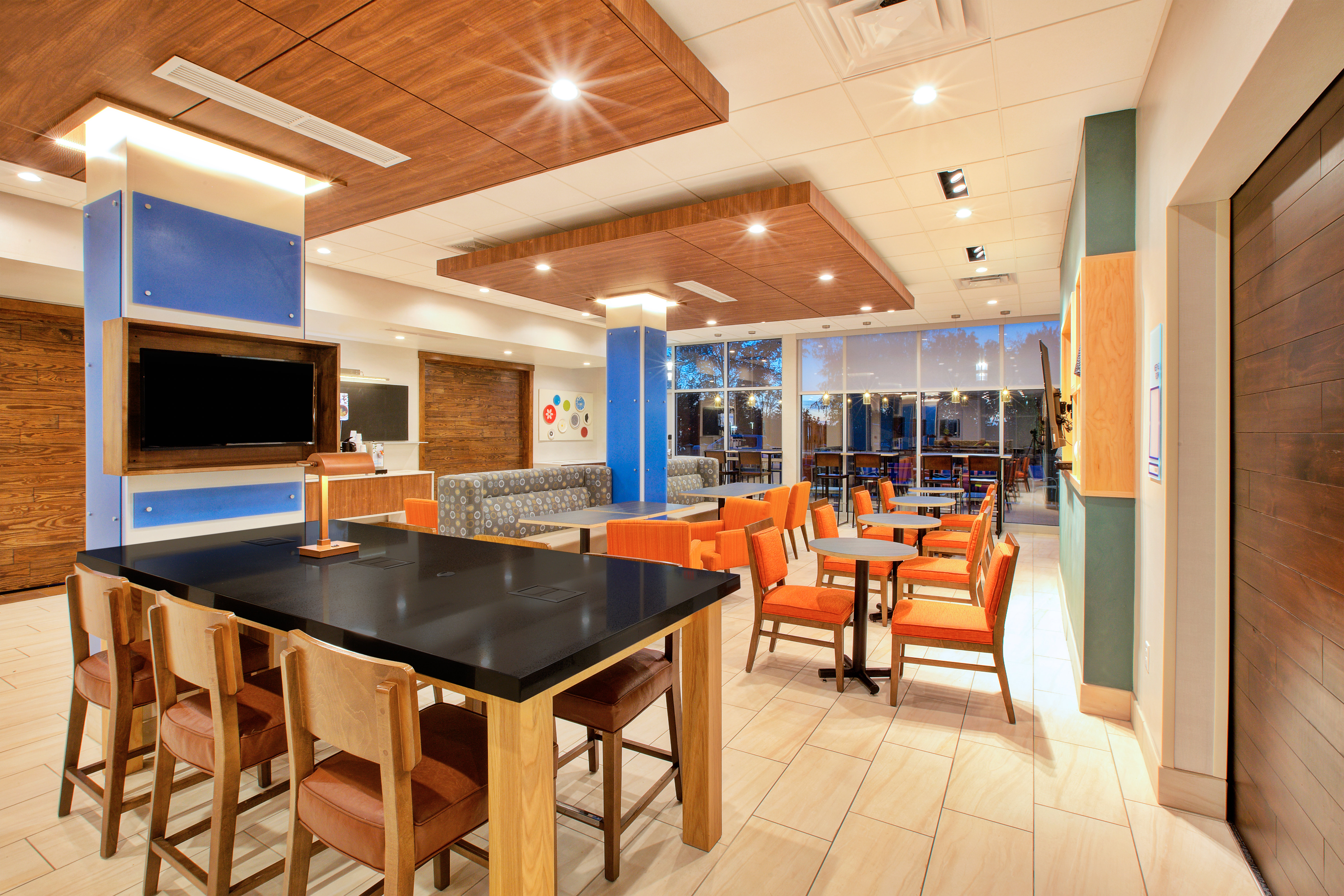 holiday inn express and suites new castle by ihg