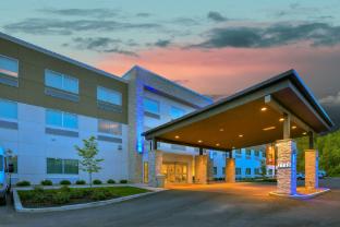 holiday inn express and suites new castle by ihg