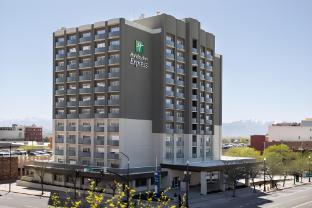 holiday inn express and suites new castle by ihg