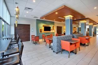 holiday inn express and suites new castle by ihg
