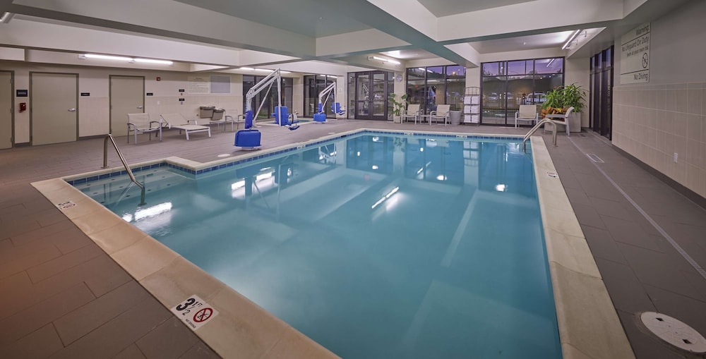 hampton inn and suites hood river