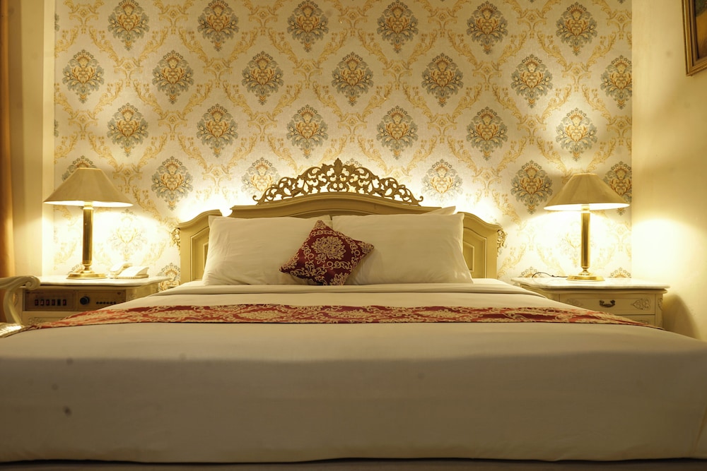 hotel indah palace solo