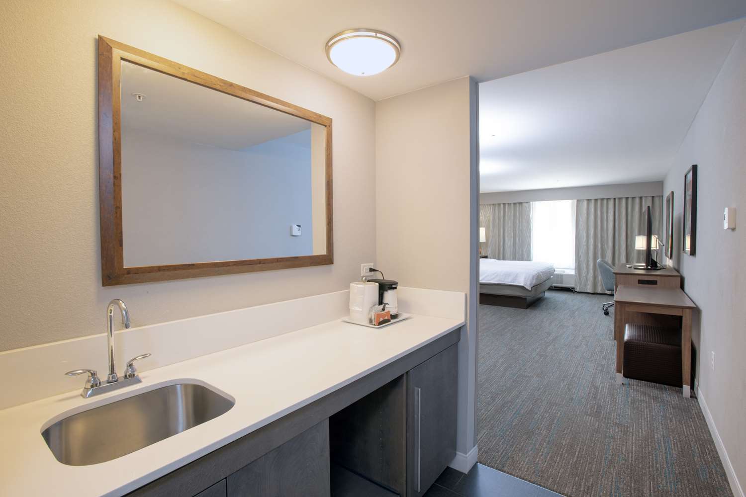 hampton inn and suites cincinnati kenwood