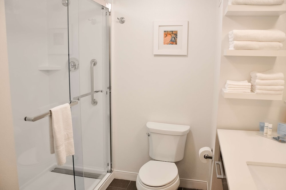 hampton inn and suites cincinnati kenwood