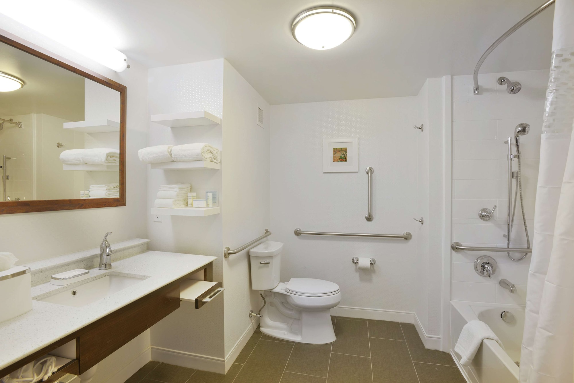 hampton inn and suites cincinnati kenwood