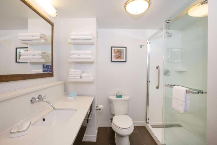 hampton inn and suites cincinnati kenwood