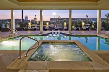Hotel Indigo Waco - Baylor By Ihg,Tstc Waco Airport>>Bellmead,4 star