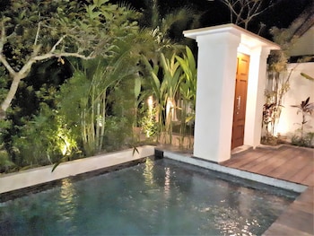 the calmtree bungalows