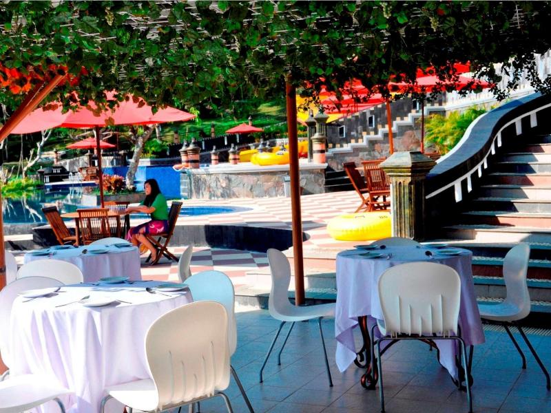 The Jhon's Cianjur Aquatic Resort,Cipanas>>Cianjur,3 star