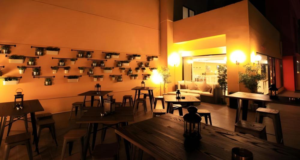 yellow bee tangerang