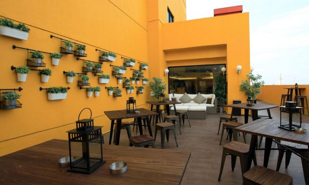 yellow bee tangerang