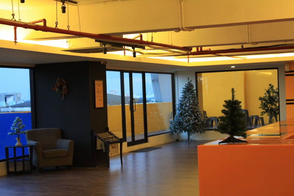 yellow bee tangerang