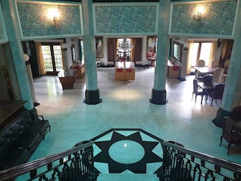 arimbi pejaten suites