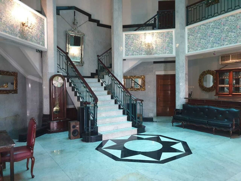 arimbi pejaten suites