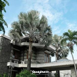 arimbi pejaten suites