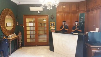 arimbi pejaten suites