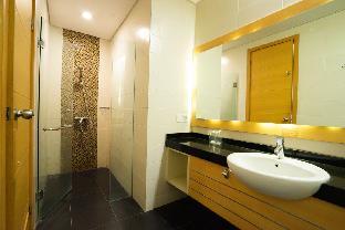 life hotel stasiun kota surabaya