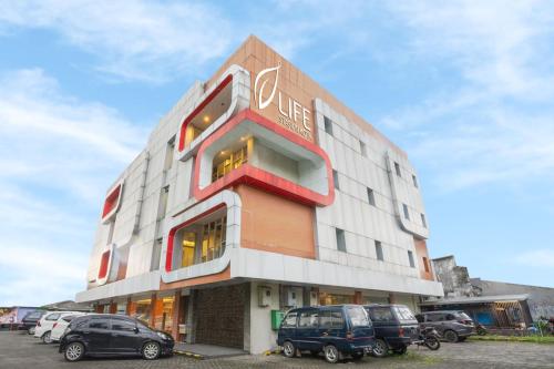 life hotel stasiun kota surabaya