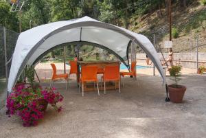 alberg roques blanques