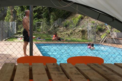 alberg roques blanques